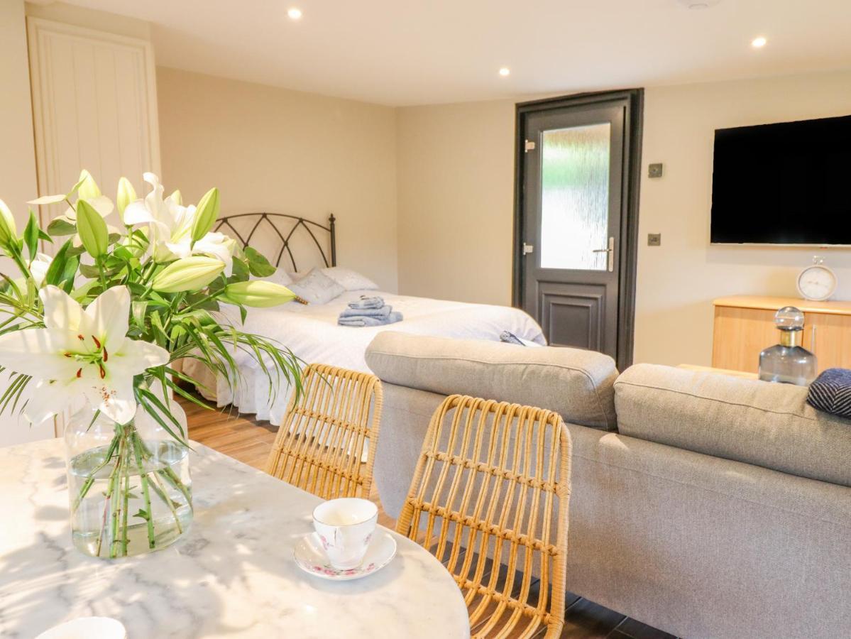 The Cabin At Evelyns Retreat Corwen Buitenkant foto